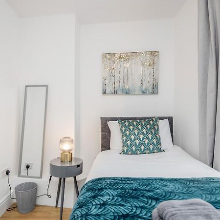 Modern Cosy London Flat By Damask Homes Ilford Exterior foto