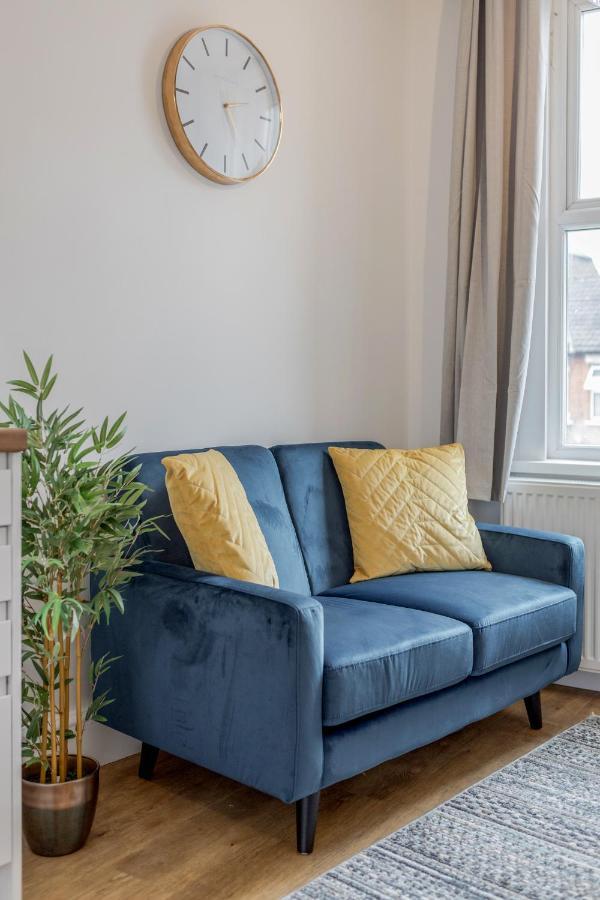 Modern Cosy London Flat By Damask Homes Ilford Exterior foto