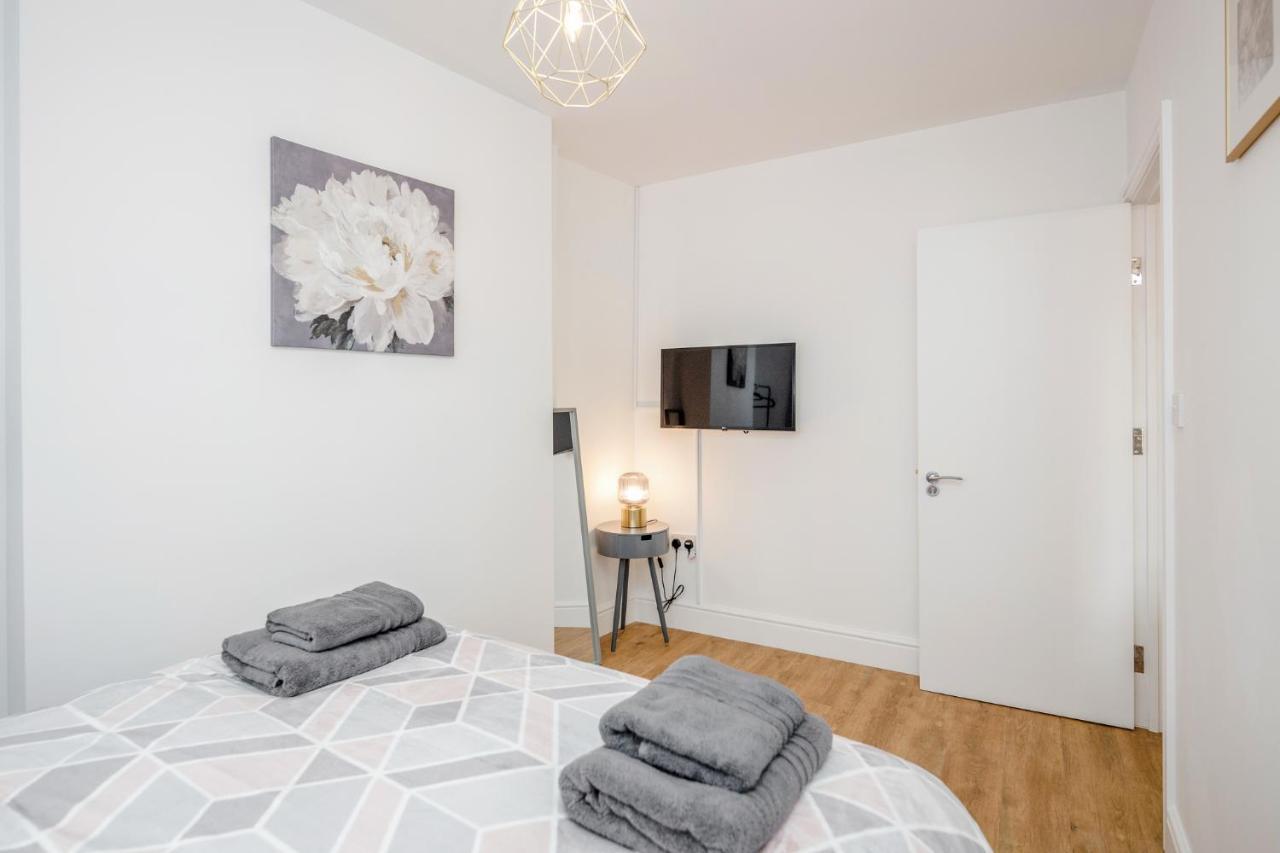 Modern Cosy London Flat By Damask Homes Ilford Exterior foto